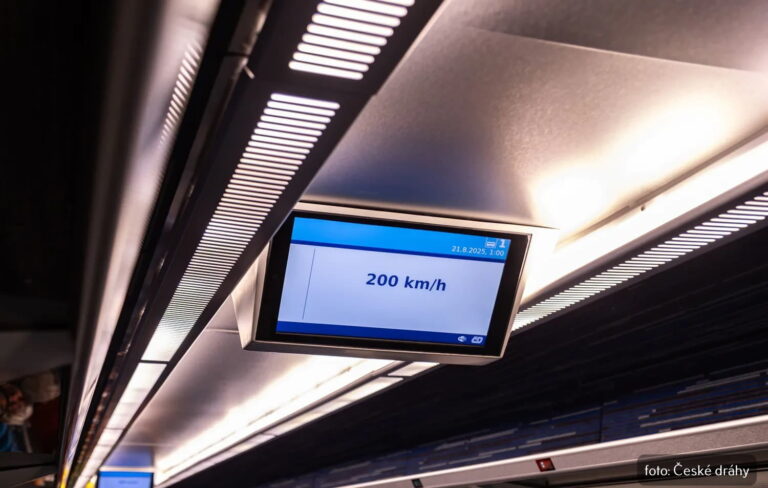 Už 25 let se v Česku jezdí stošedesátkou. Začalo se s osmi spoji, lokomotivy byly ze Slovenska